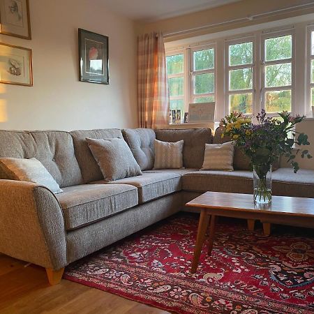 Relaxing Townhouse In The Heart Of Bridport Villa Exterior photo