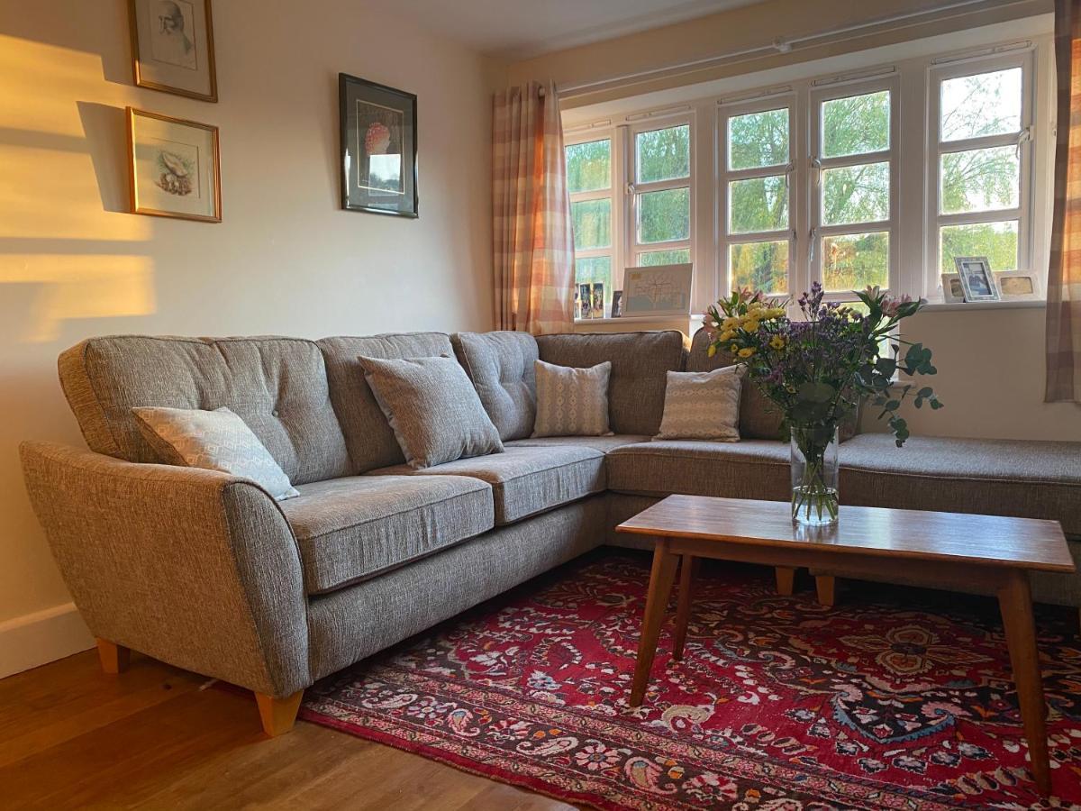 Relaxing Townhouse In The Heart Of Bridport Villa Exterior photo